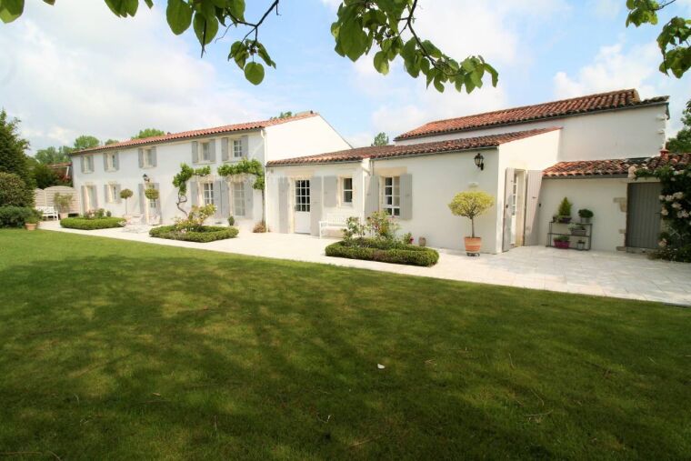 Maison/villa vente 8 pièces La Rochelle 218m²