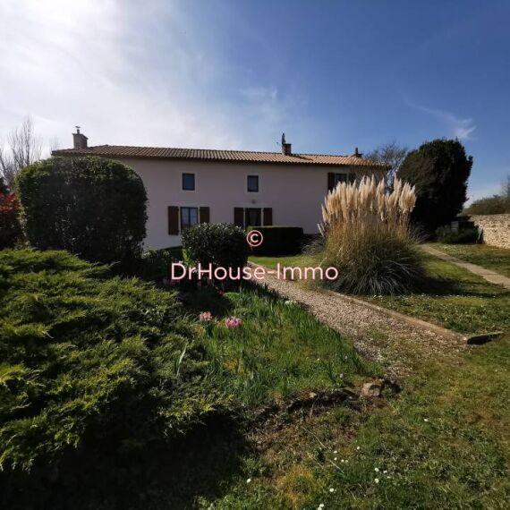 Vente Maison 320m² 10 Pièces à Montmorillon (86500) - Dr House-Immo