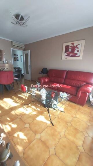 Vente Appartement 76m² 4 Pièces à Marseille (13000) - Dr House-Immo