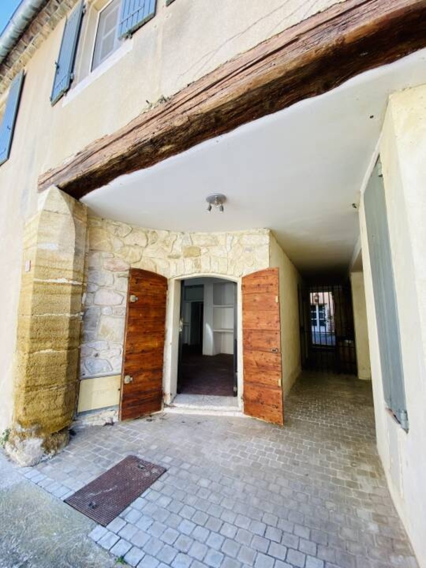 Photo 1 : Location Commerce 2 pièces Gigondas 80 m²