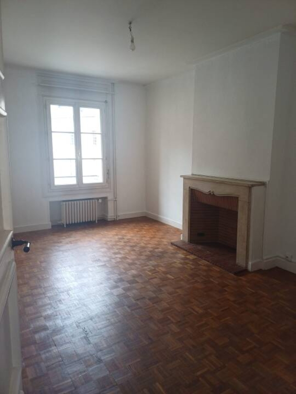 Photo 1 : Location Appartement 2 pièces Orléans 47 m²