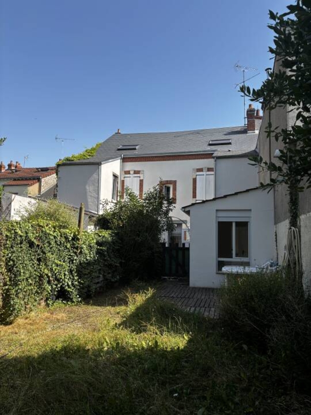Photo 1 : Location Appartement 3 pièces Orléans 47 m²