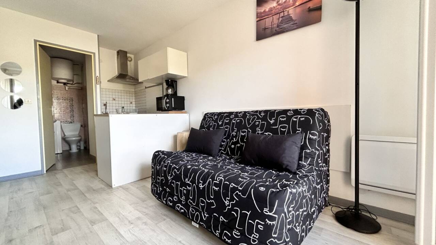 Photo 1 : Location Appartement 1 pièce Fréjus 20 m²