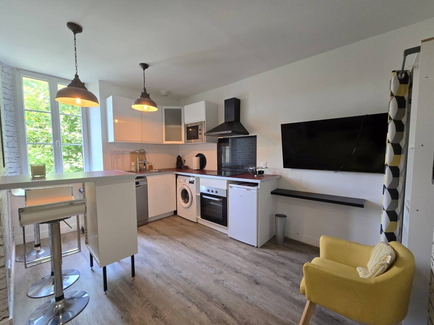 Photo 2 : Location Appartement 1 pièce Roquebrune-sur-Argens 24 m²