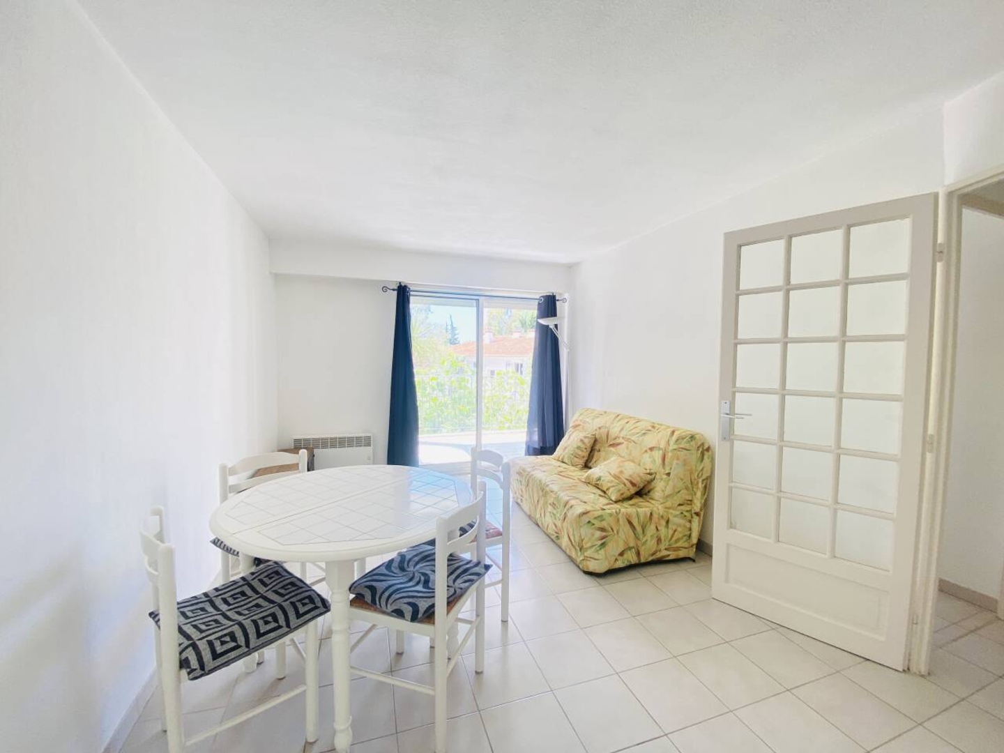 Photo 2 : Location Appartement 2 pièces Saint-Raphaël 33 m²