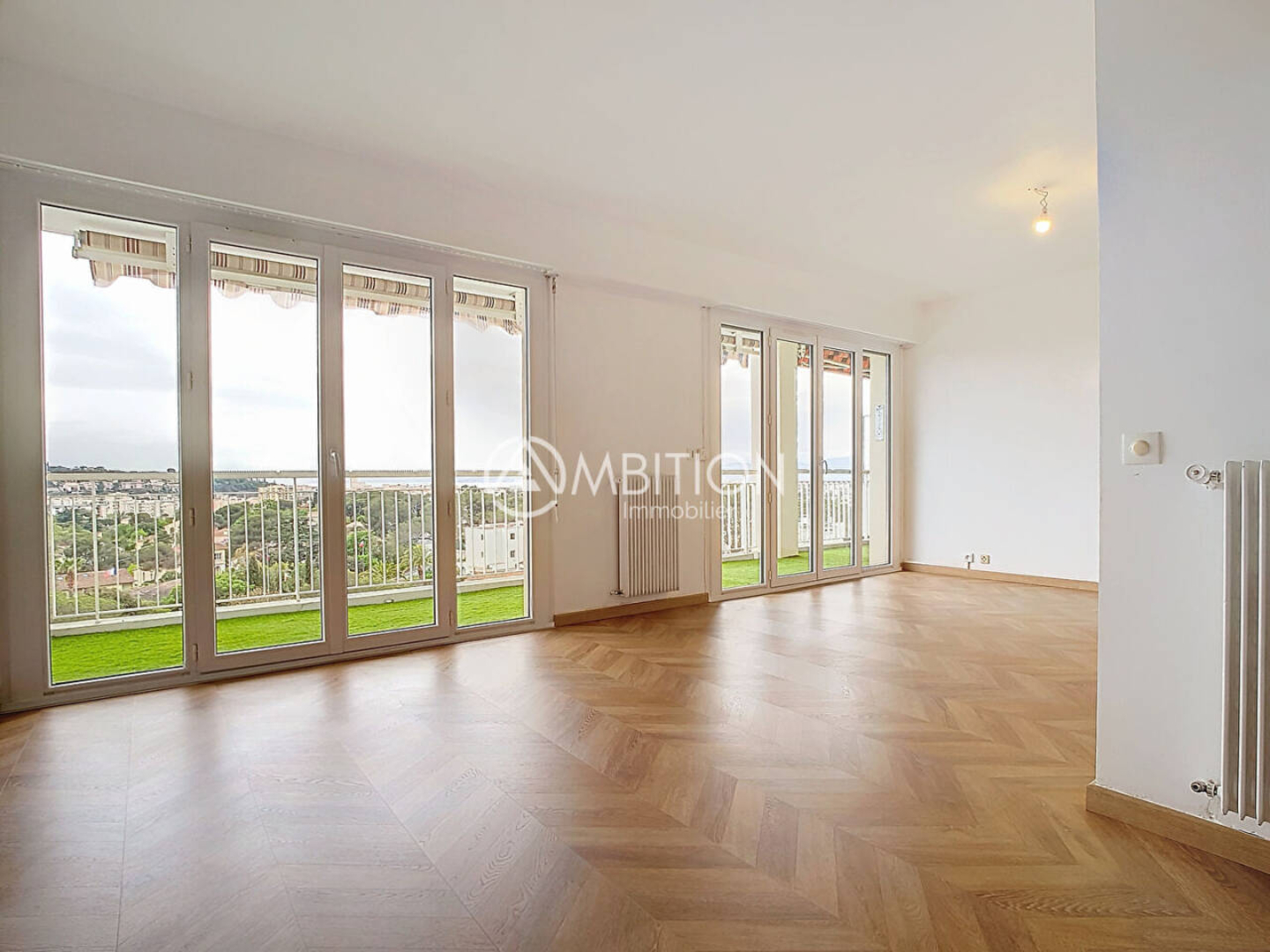 Photo 1 : Vente Appartement 4 pièces Saint-Raphaël 73 m²