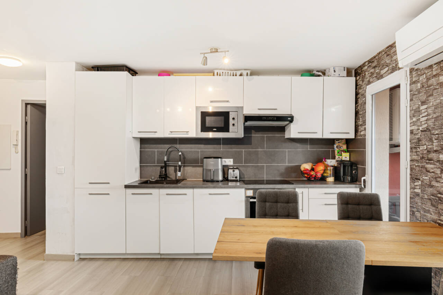 Photo 3 : Vente Appartement 3 pièces Fréjus 58 m²