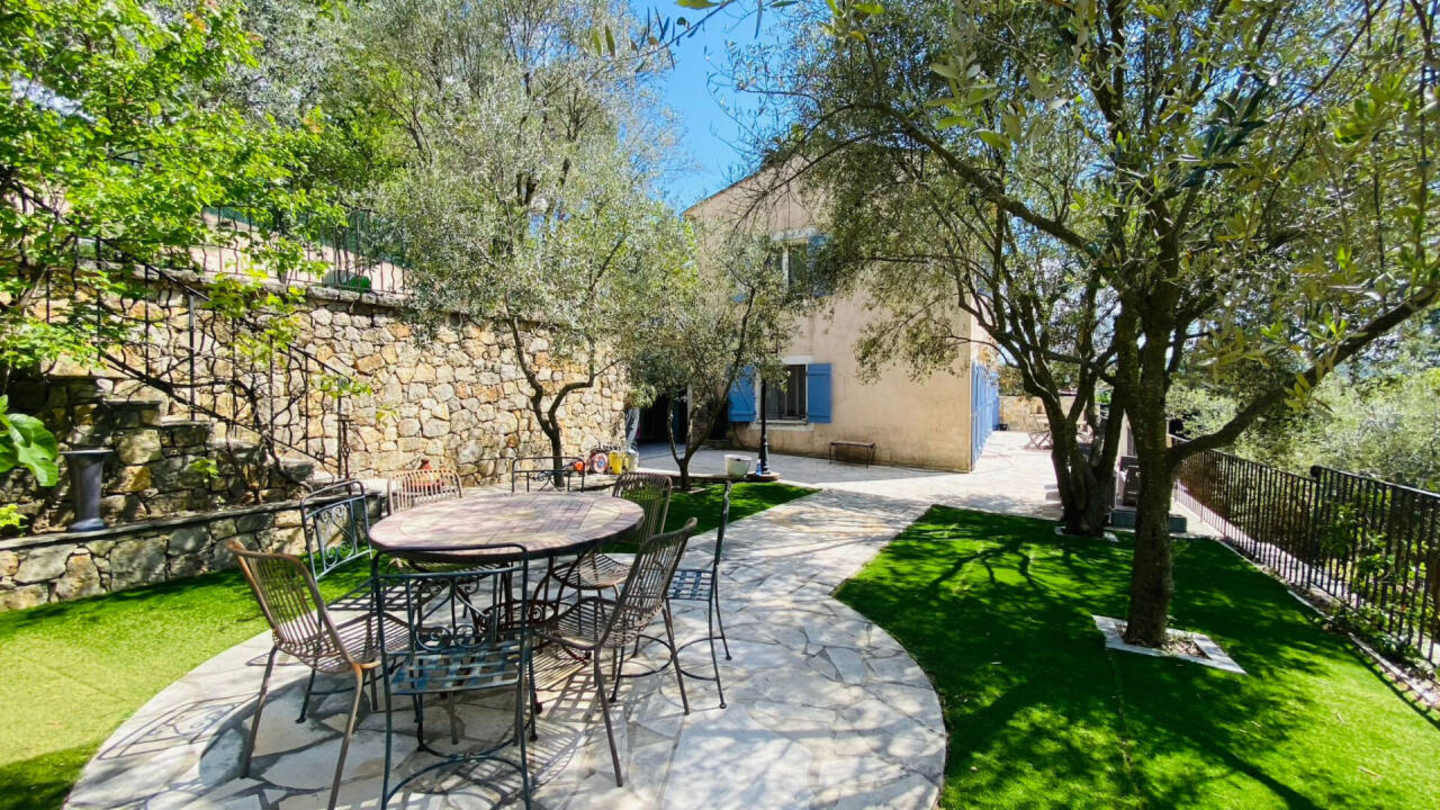 Photo 3 : Vente Maison 4 pièces Tourrettes 145 m²