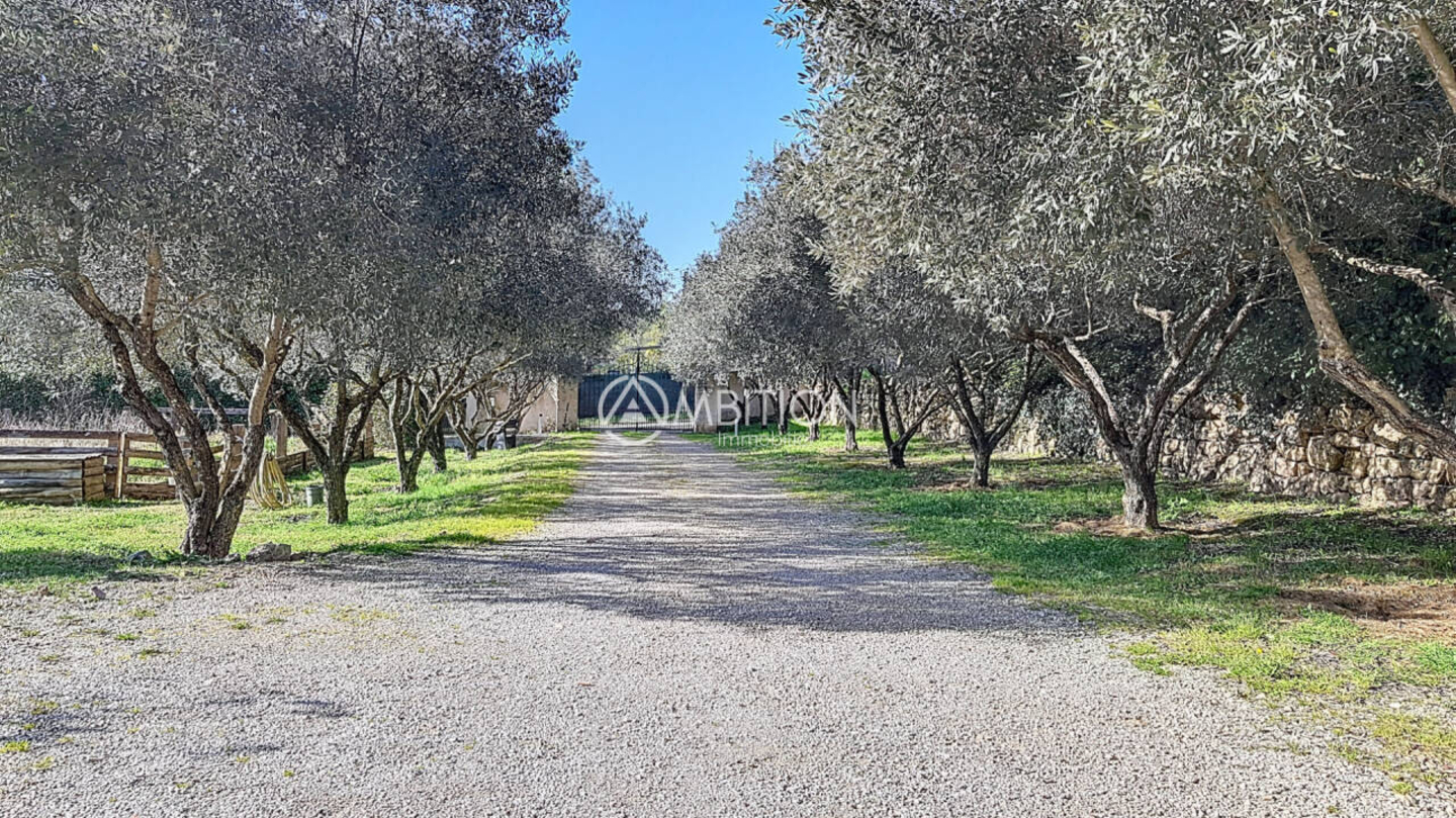 Photo 1 : Vente Maison 5 pièces Bagnols-en-Forêt 162 m²