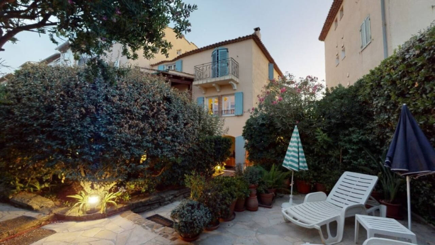 Photo 1 : Vente Maison 7 pièces Grimaud 240 m²