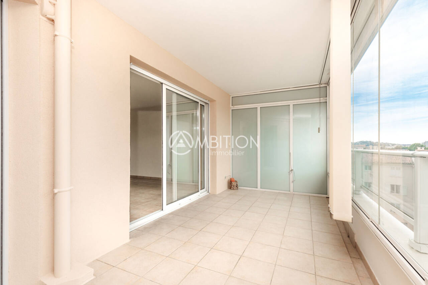 Photo 3 : Vente Appartement 2 pièces Fréjus 52 m²