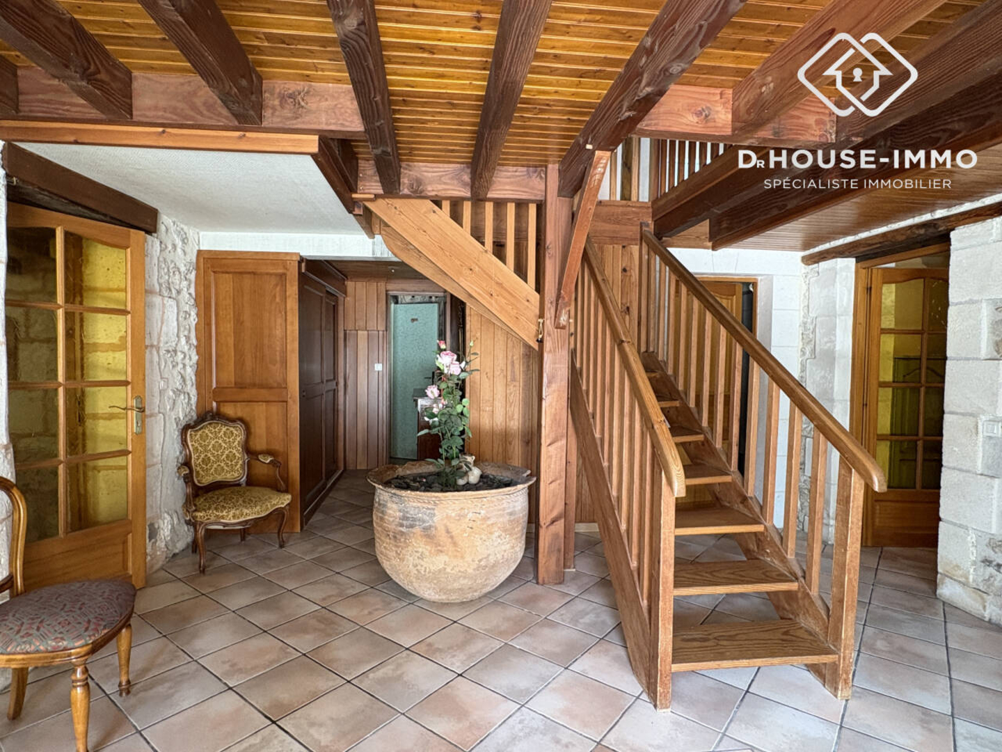 Photo 3 : Vente Maison 8 pièces Léguillac-de-Cercles 226 m²