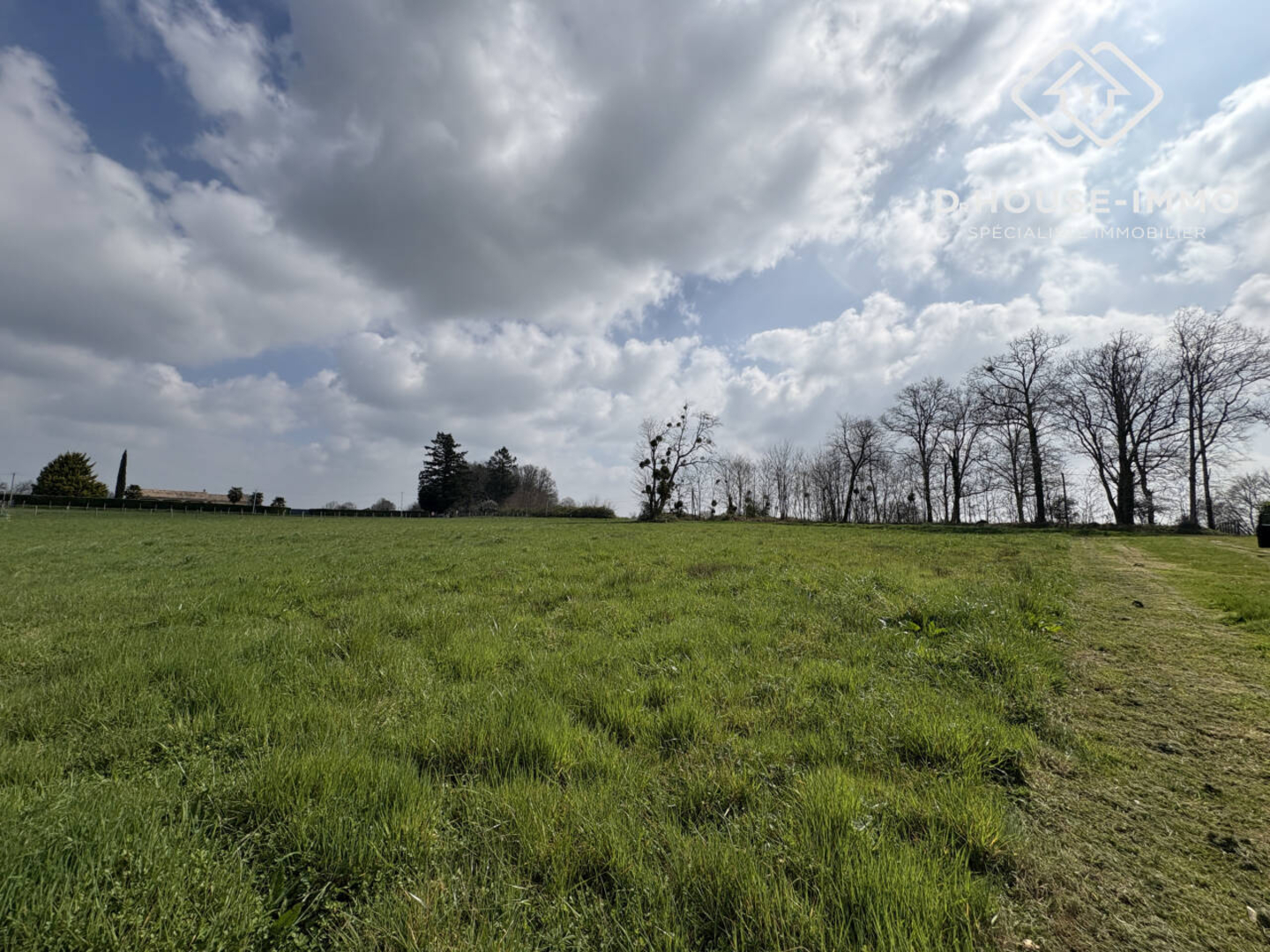 Photo 3 : Vente Terrain Nontron 2960 m²
