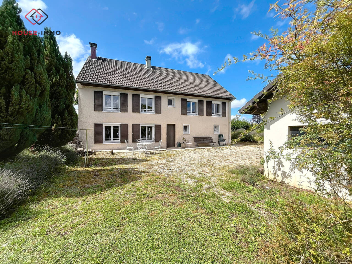 Photo 2 : Vente Maison 8 pièces Clairvaux-les-Lacs 120 m²