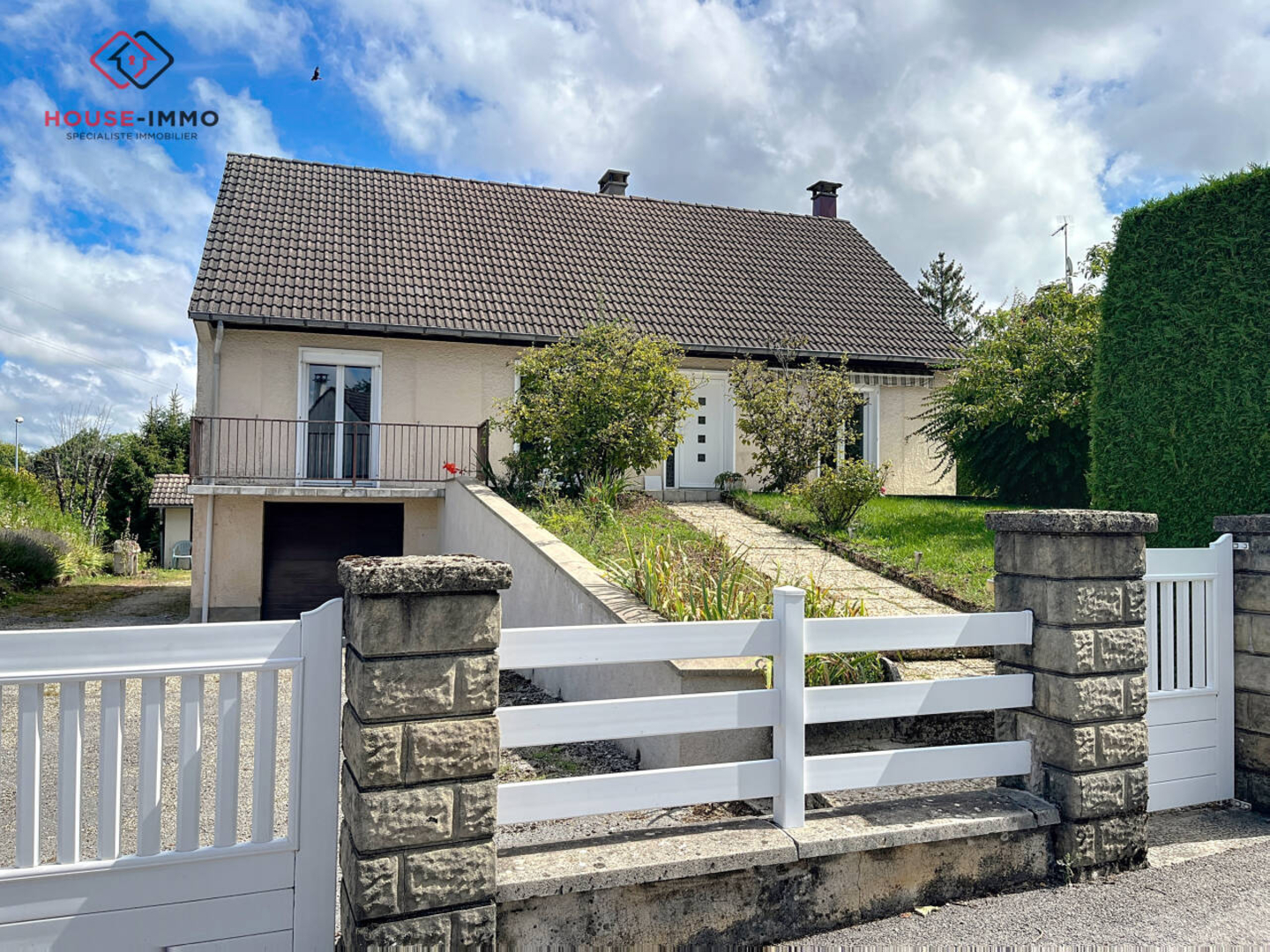 Photo 3 : Vente Maison 8 pièces Clairvaux-les-Lacs 120 m²