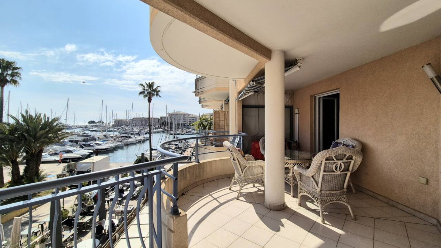 Photo 1 : Vente Appartement 4 pièces Fréjus 76 m²