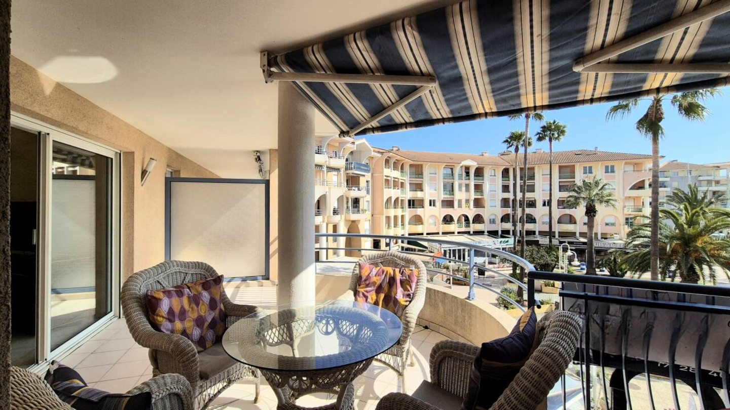 Photo 2 : Vente Appartement 4 pièces Fréjus 76 m²
