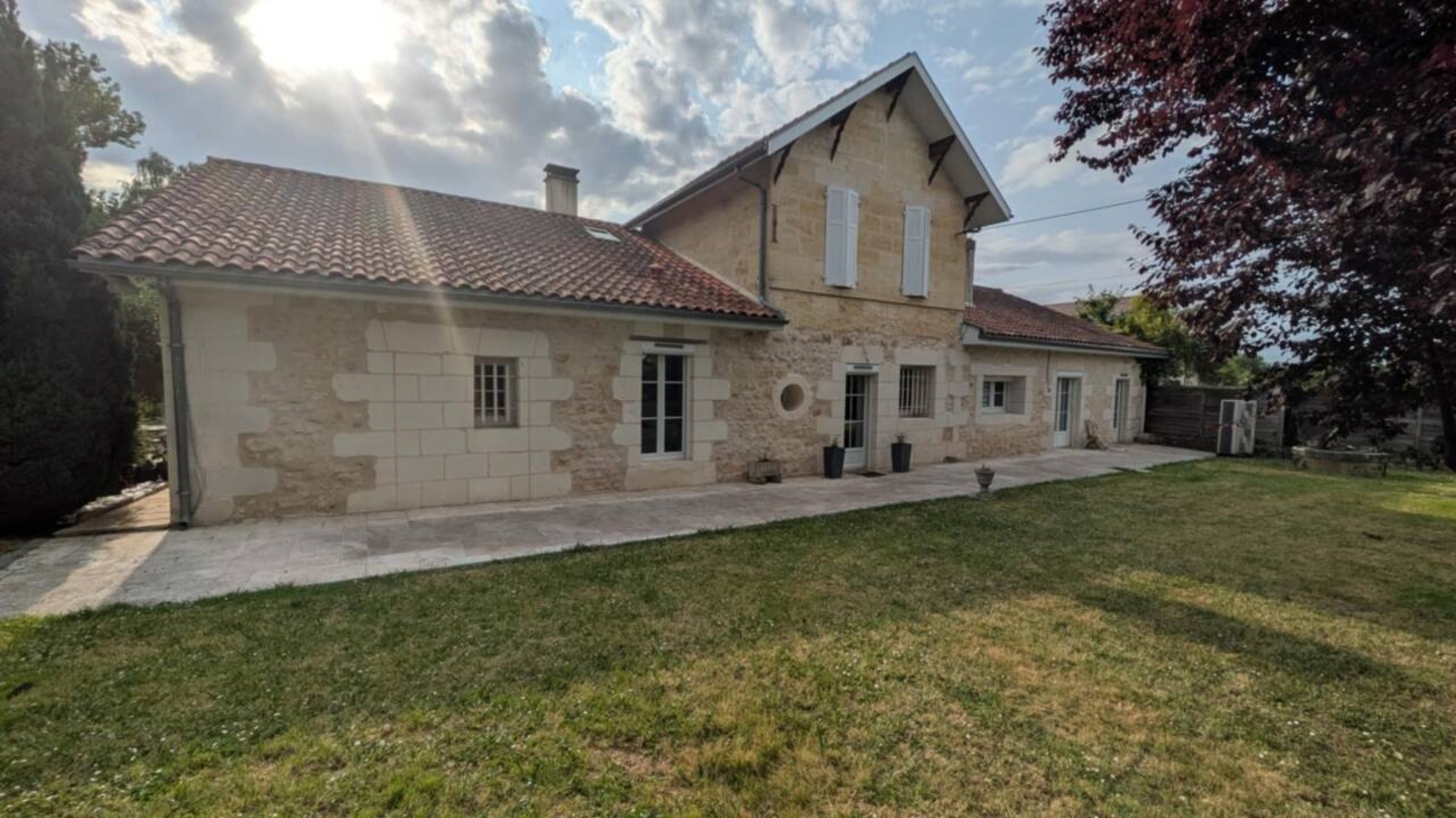 Photo 2 : Vente Maison 7 pièces Saint-Loubès 245 m²