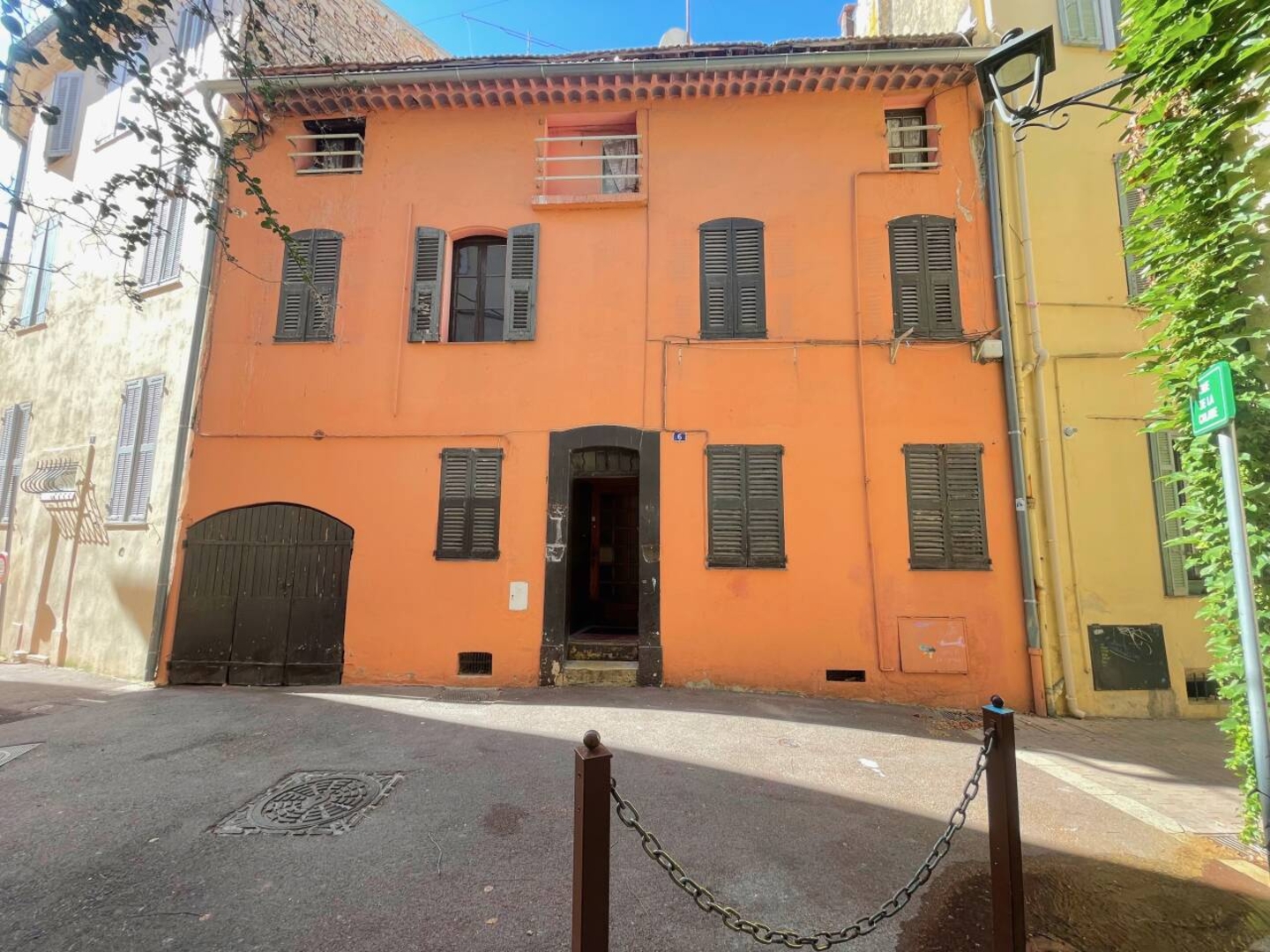 Photo 1 : Vente Immeuble 5 pièces Le Cannet 140 m²