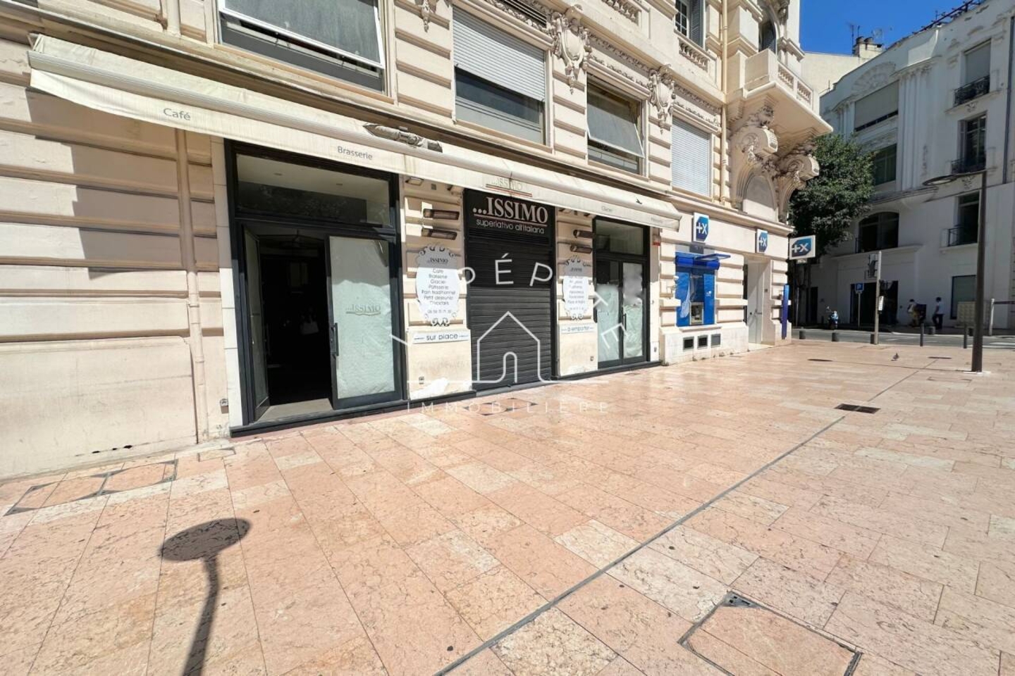 Photo 1 : Vente Commerce 1 pièce Antibes 24 m²