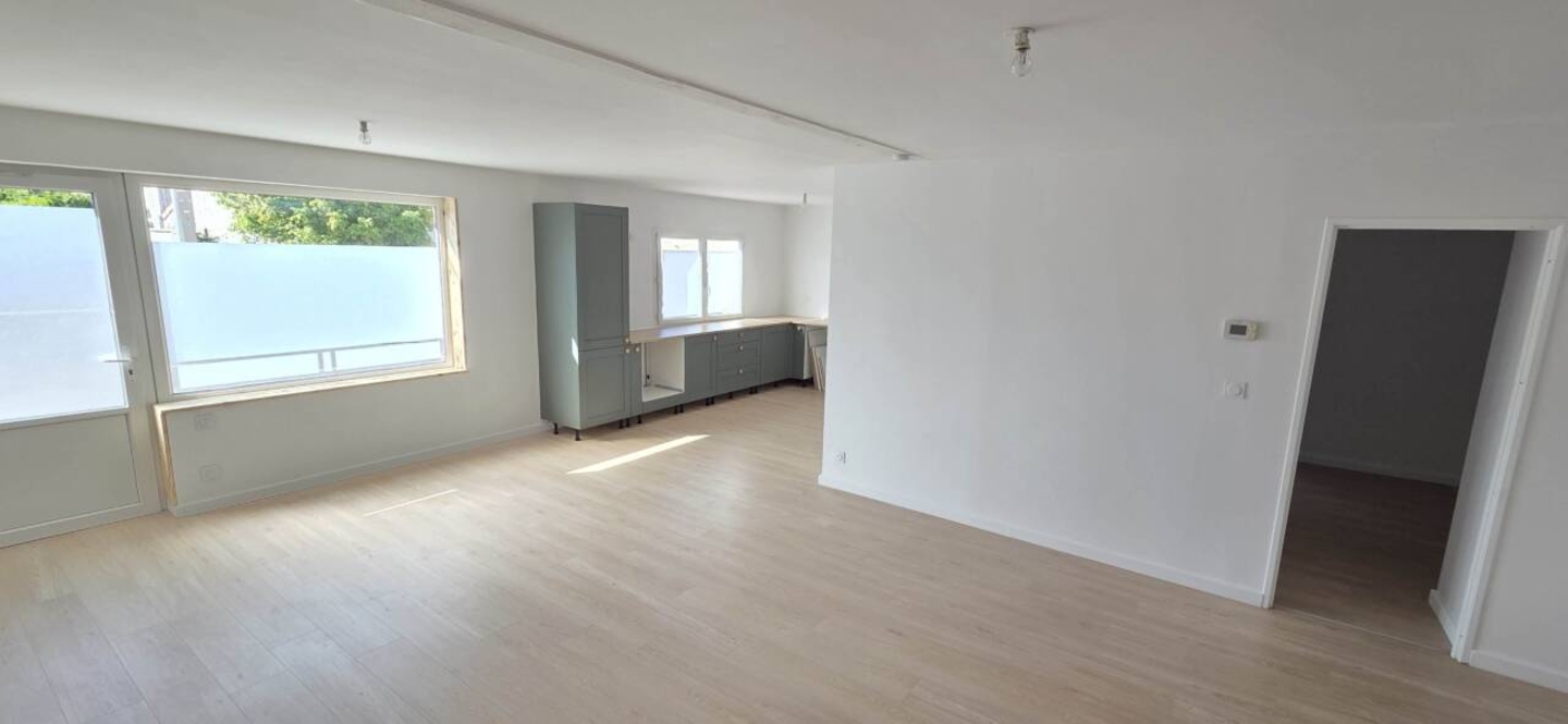 Photo 1 : Vente Maison 3 pièces Ambarès-et-Lagrave 87 m²