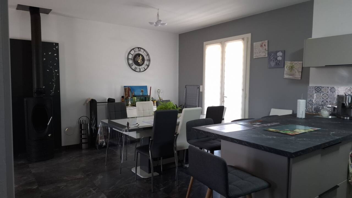 Photo 2 : Vente Maison 5 pièces Ruelle-sur-Touvre 100 m²