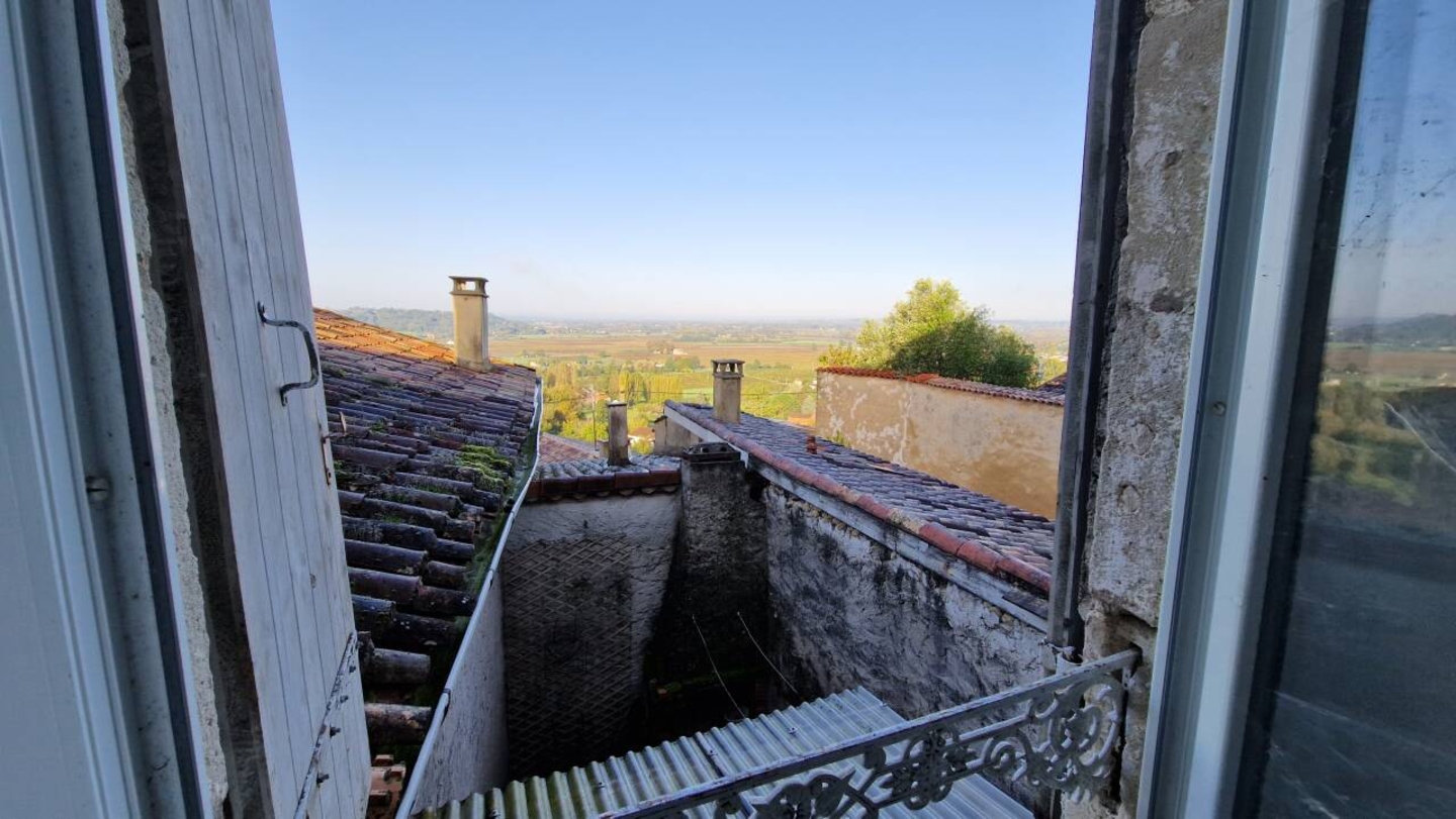 Photo 2 : Vente Maison 6 pièces Pujols 167 m²