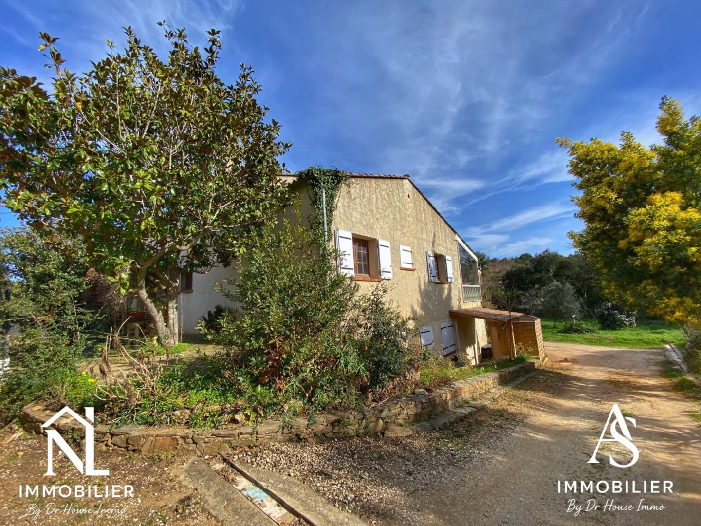 Photo 2 : Vente Immeuble 11 pièces Bormes-les-Mimosas 504 m²