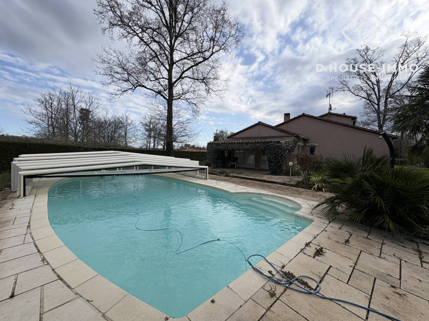 Photo 3 : Vente Maison 8 pièces Saint-Estèphe 230 m²