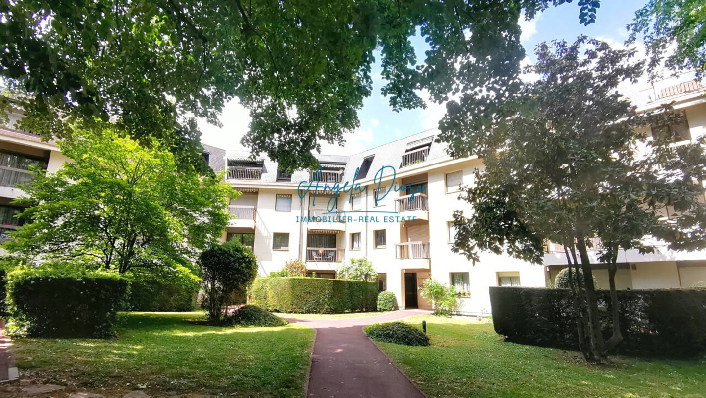 Photo 1 : Vente Appartement 6 pièces Bourg-la-Reine 131 m²