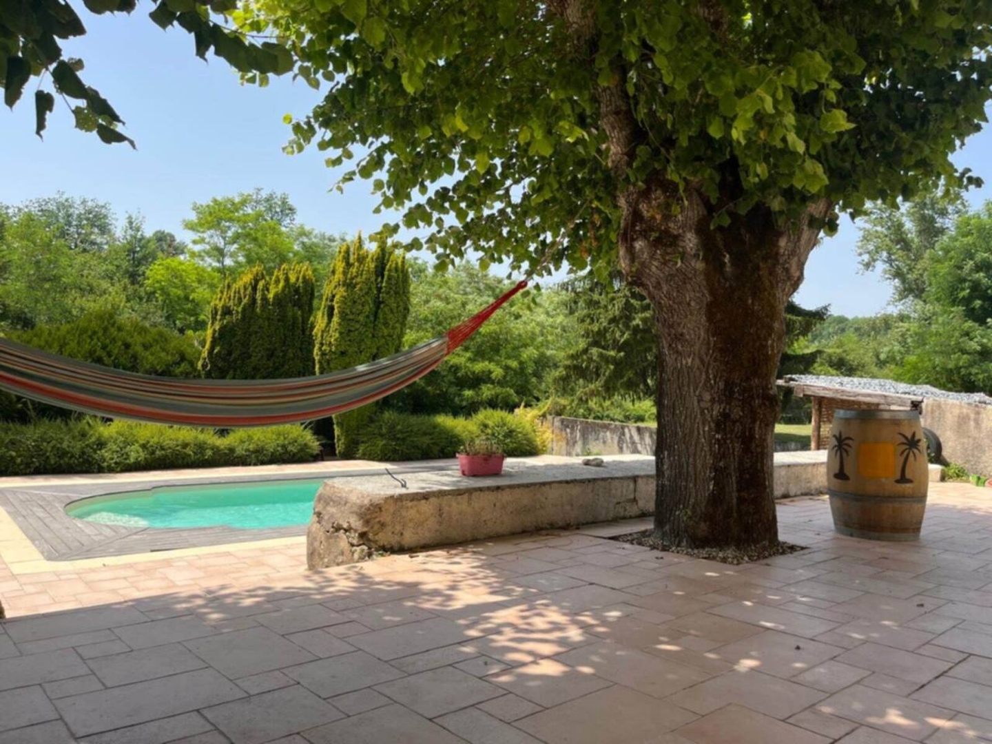 Photo 2 : Vente Maison 6 pièces Saint-Genès-de-Lombaud 170 m²