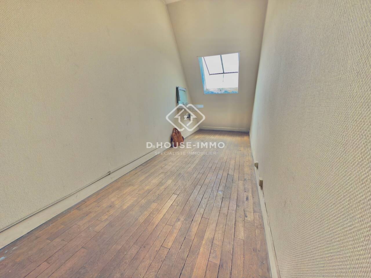 Photo 1 : Vente Appartement 1 pièce Paris 7 m²