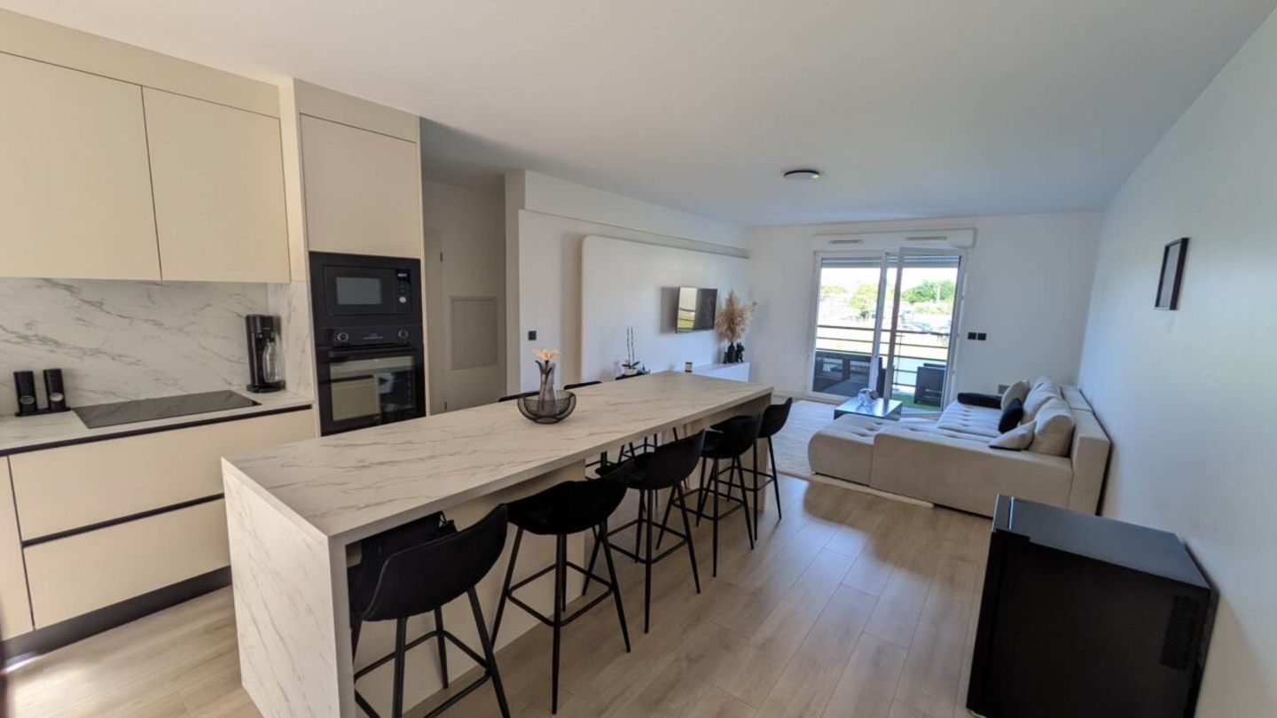 Photo 1 : Vente Appartement 3 pièces Yvrac 66 m²
