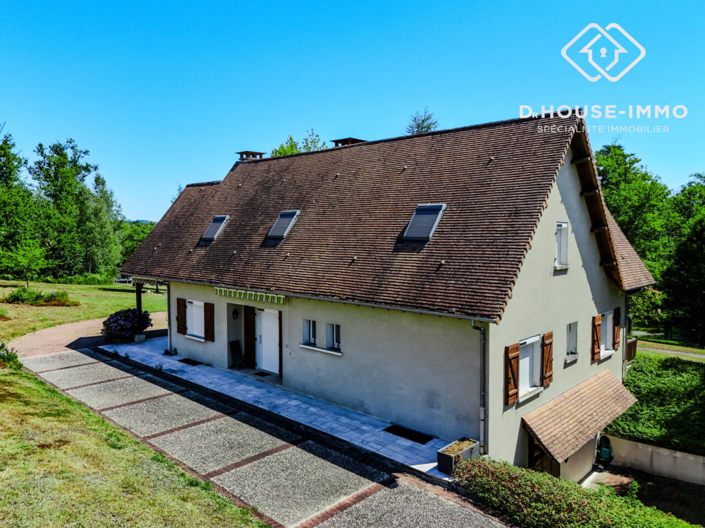 Photo 3 : Vente Maison 10 pièces Saint-Estèphe 197 m²
