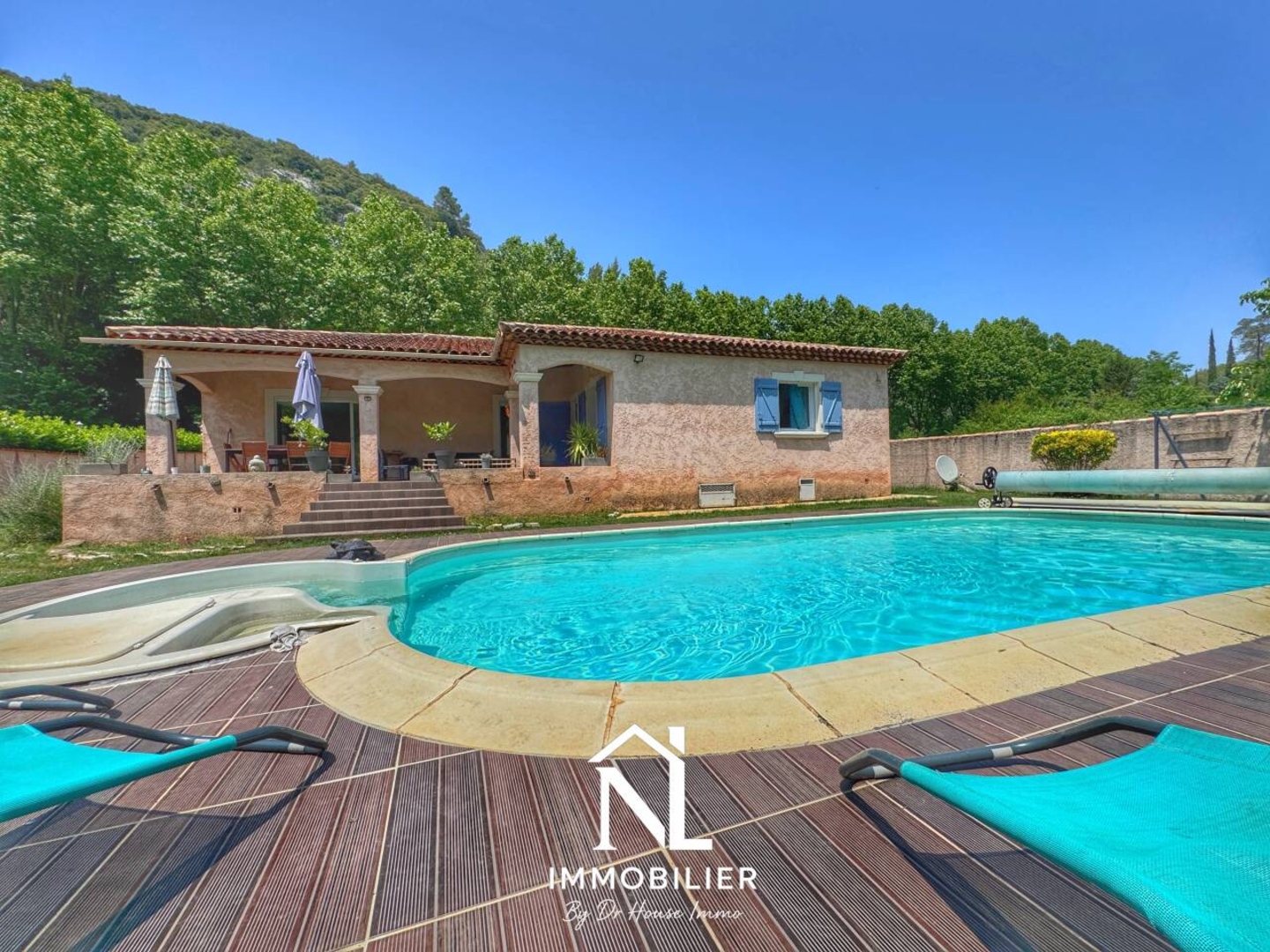 Photo 1 : Vente Maison 6 pièces Méounes-lès-Montrieux 179 m²