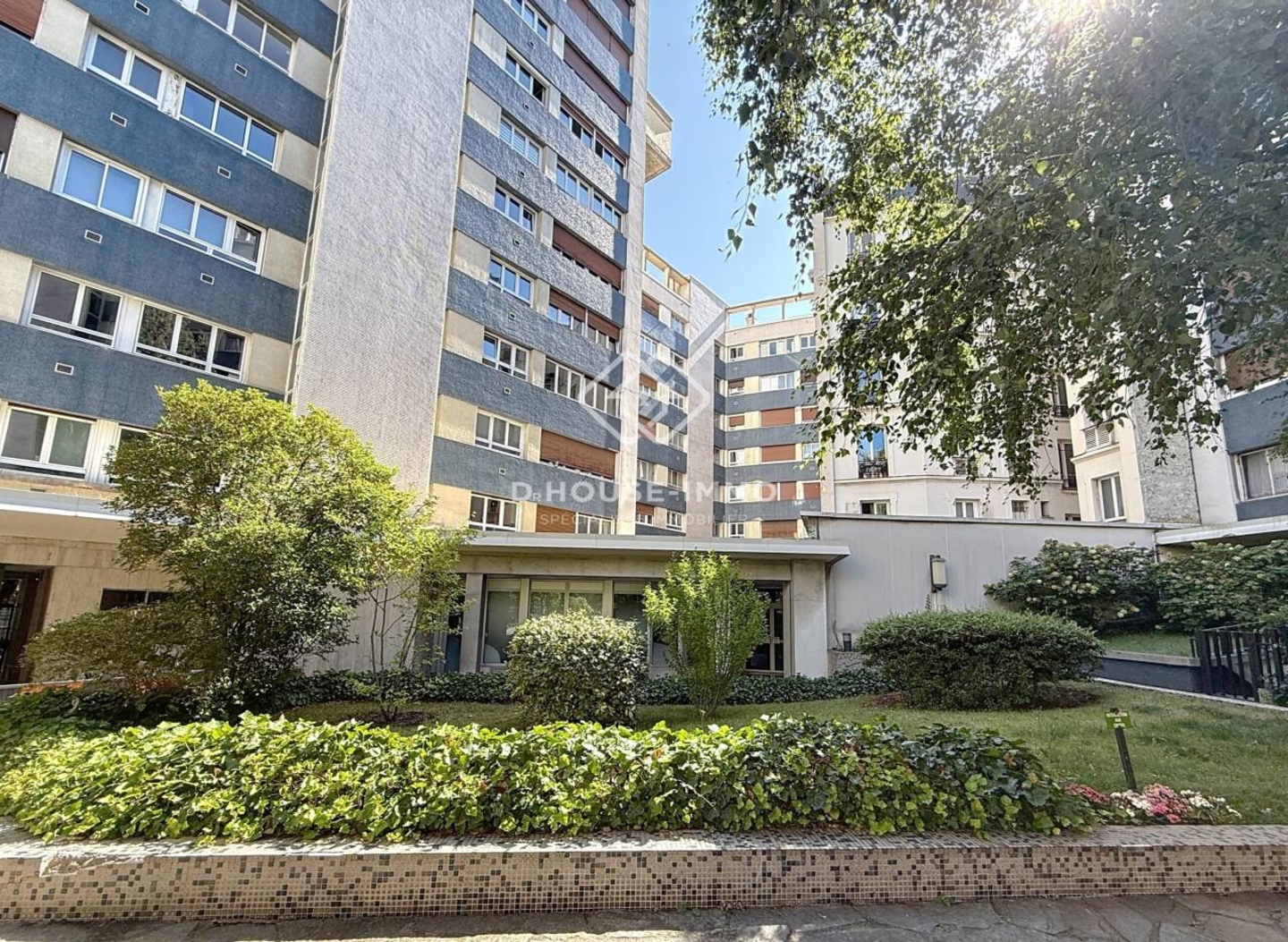 Photo 1 : Vente Appartement 1 pièce Paris 44 m²