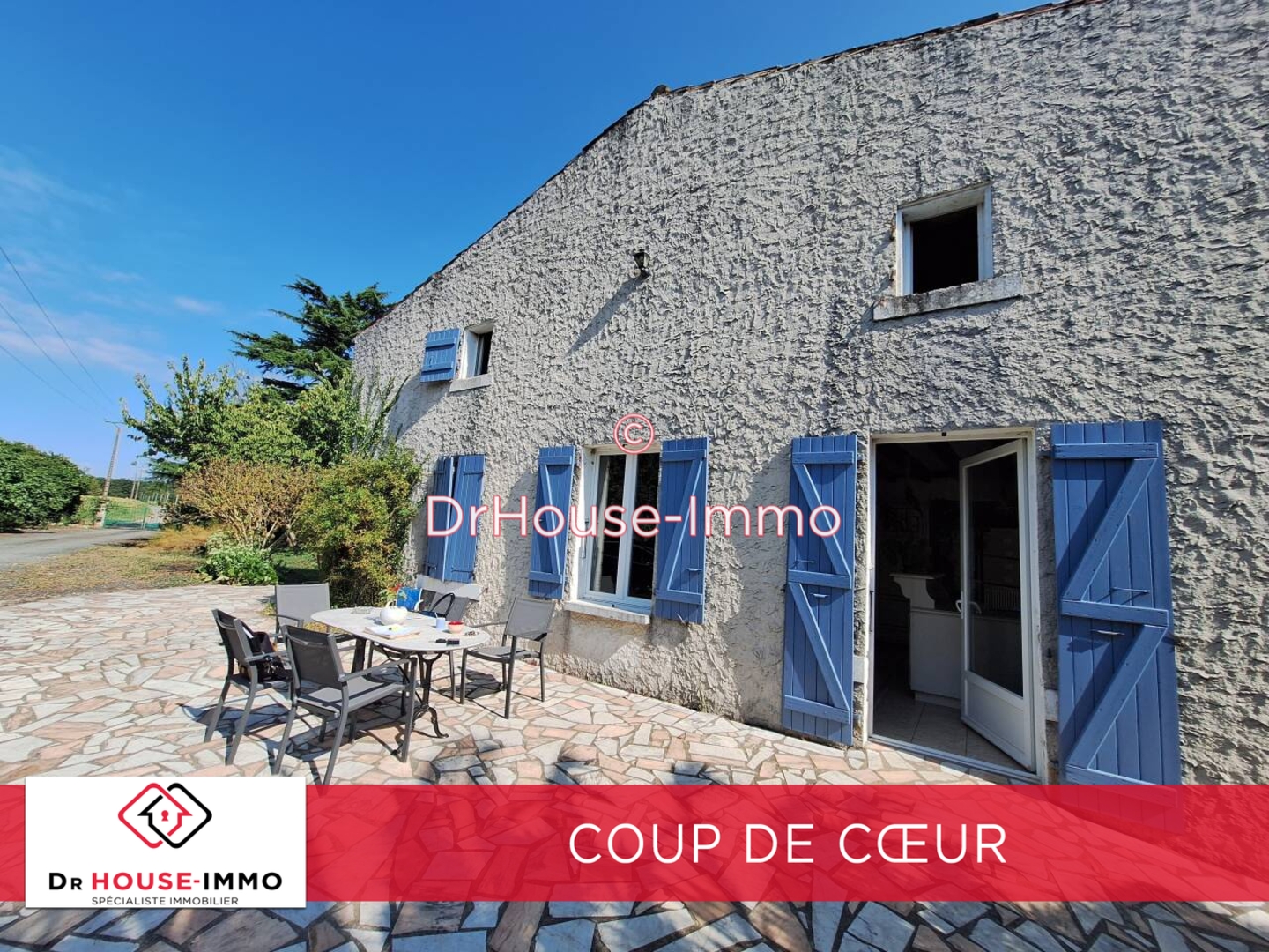 Photo 2 : Vente Maison 12 pièces Velluire 278 m²