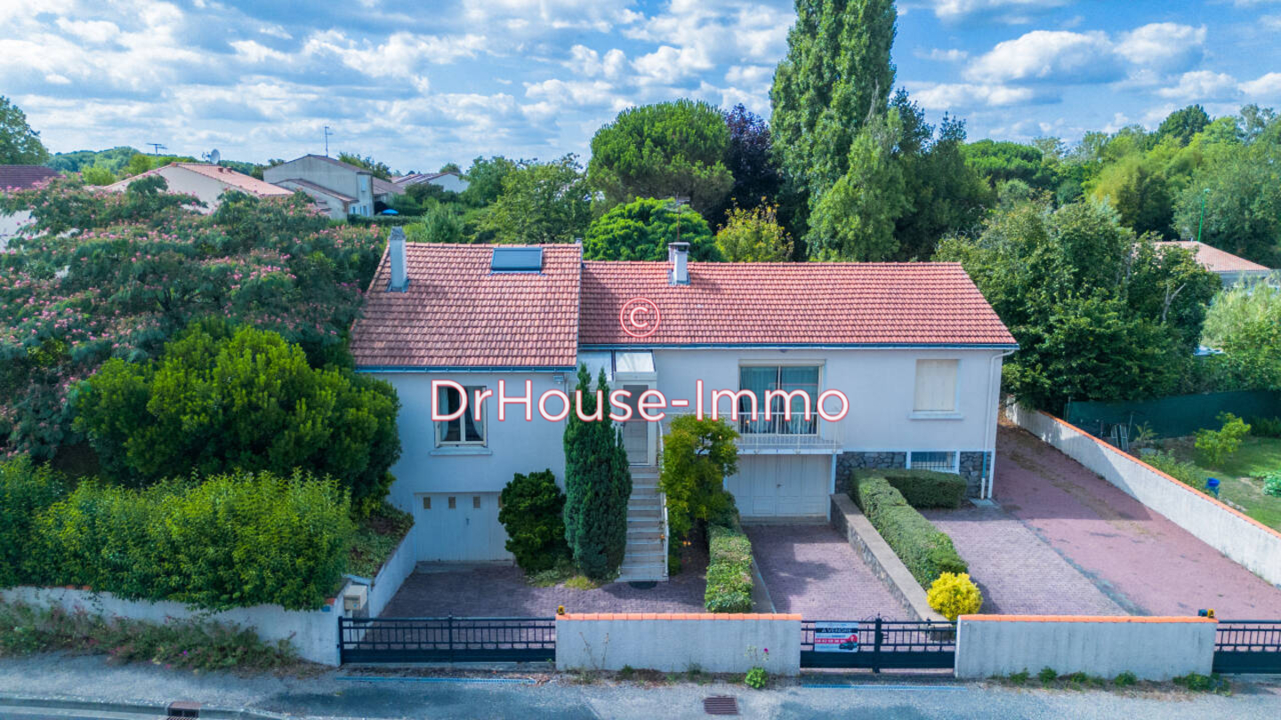 Photo 2 : Vente Maison 7 pièces Saint-Michel-le-Cloucq 130 m²