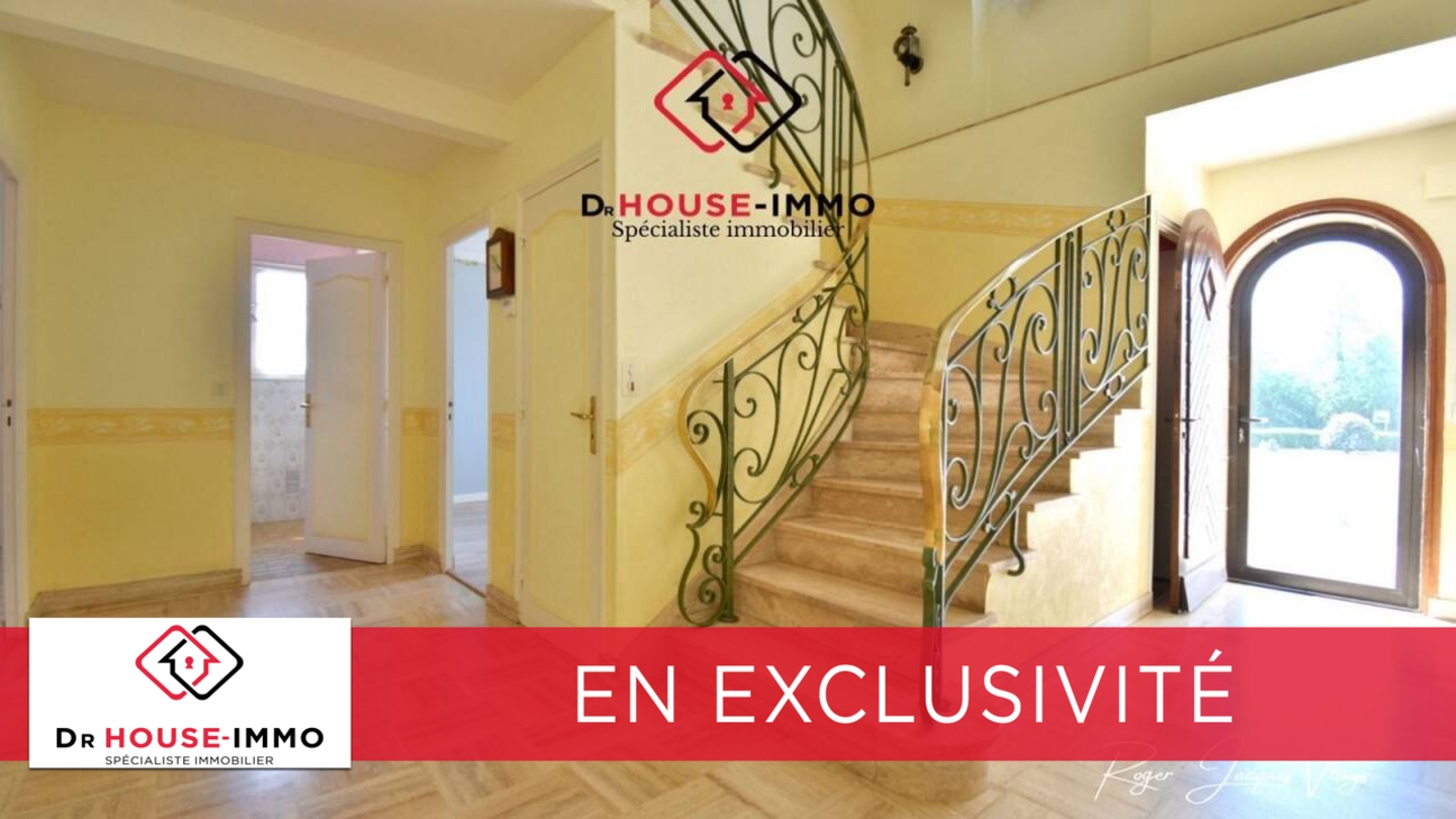 Photo 1 : Vente Maison 8 pièces Plouhinec 190 m²