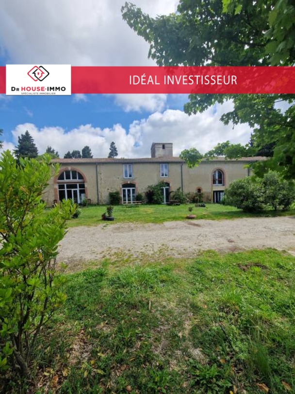 Photo 1 : Vente Corps de ferme Mas-Saintes-Puelles 650 m²