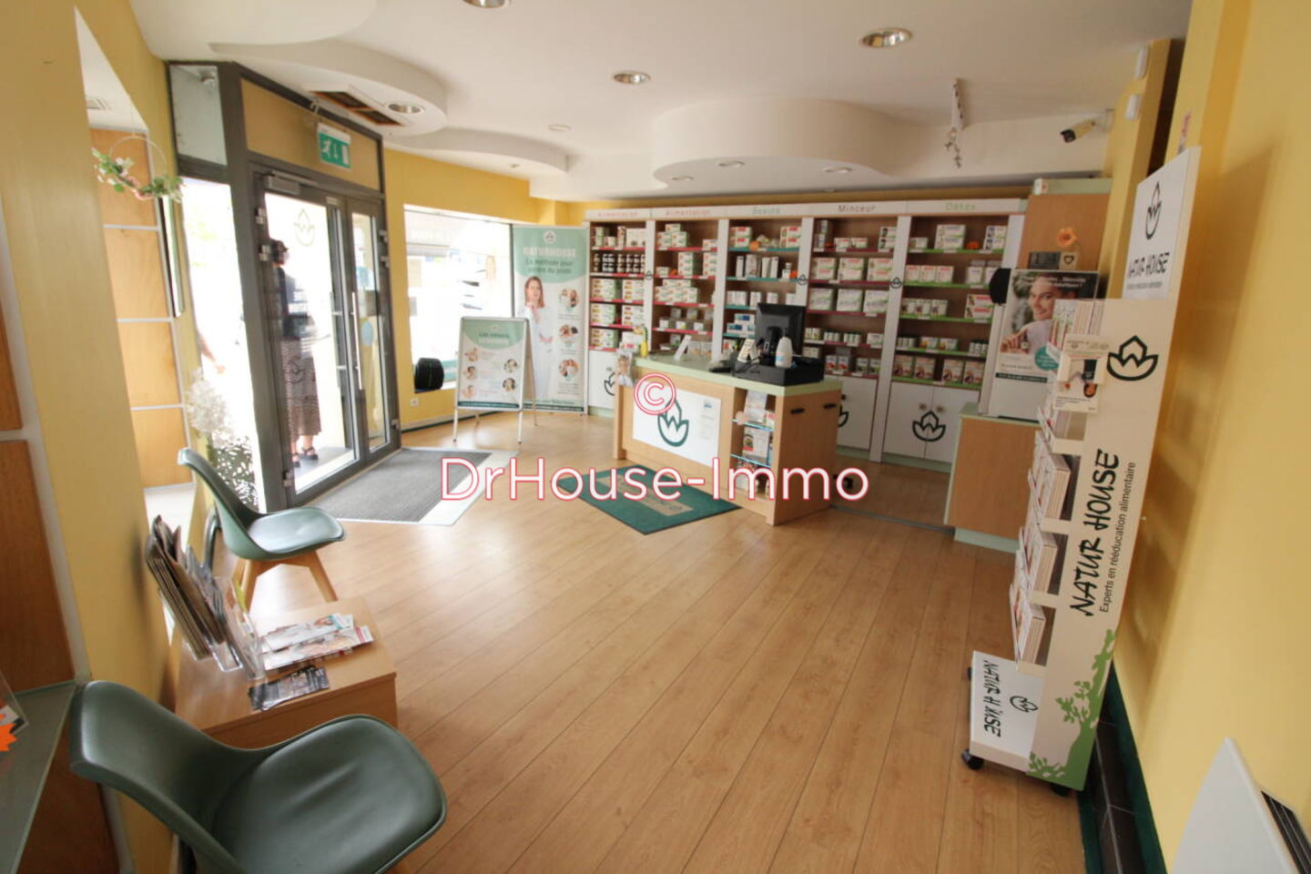 Photo 1 : Location Commerce 3 pièces Bruay-la-Buissière 53 m²