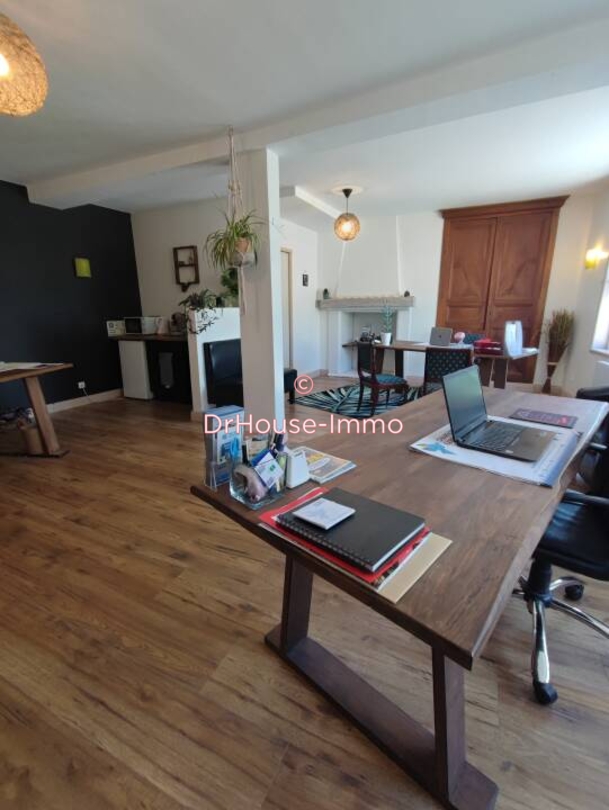Photo 1 : Location Bureau 1 pièce Roullet-Saint-Estèphe 44 m²