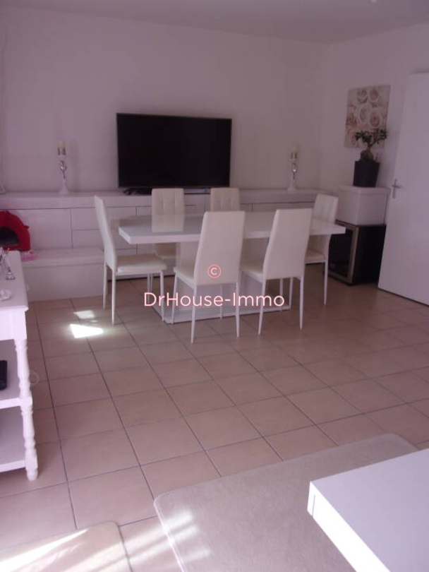 Photo 3 : Location Maison 4 pièces Saint-Yzan-de-Soudiac 83 m²