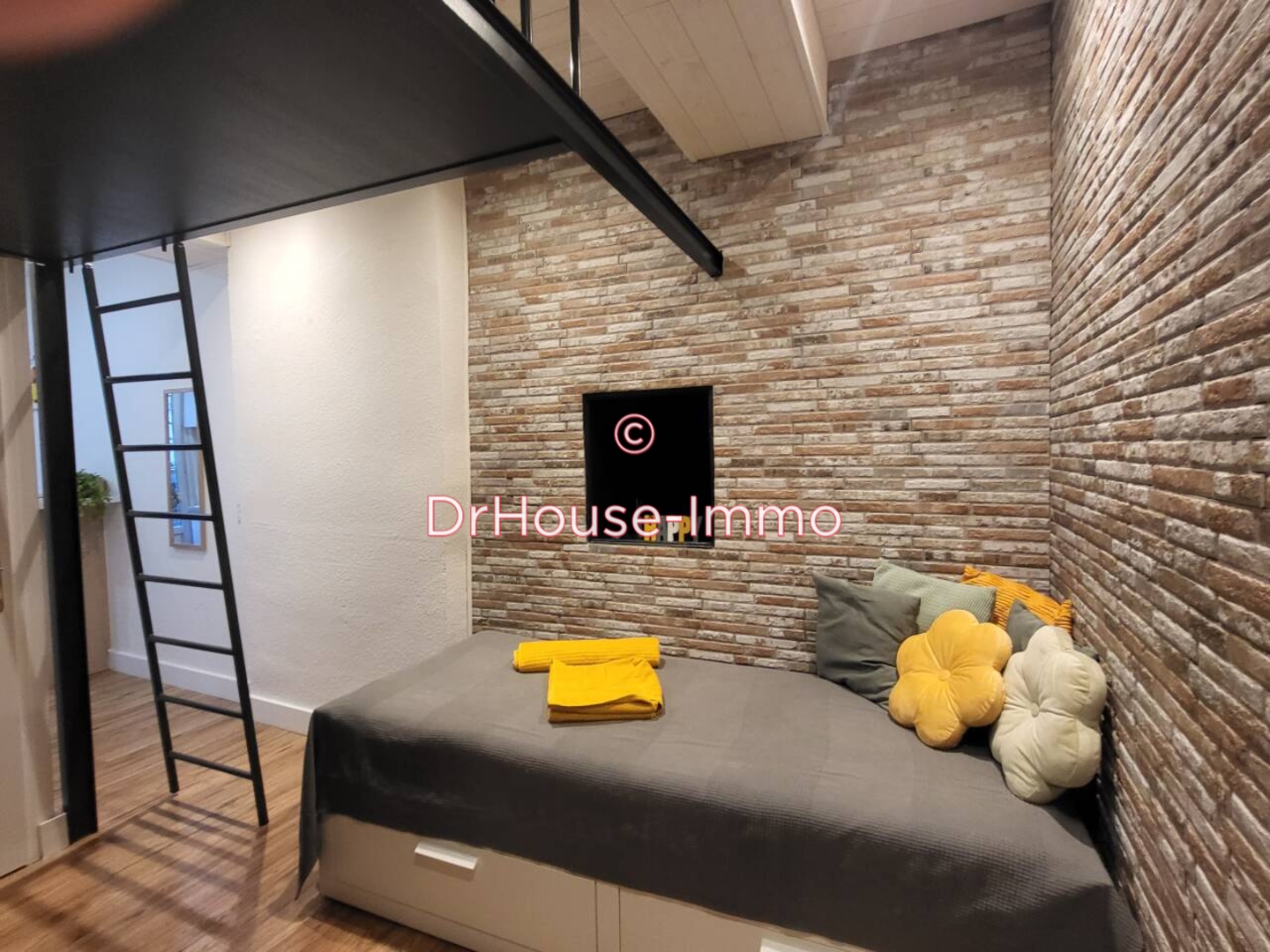 Photo 2 : Location Appartement 1 pièce Dijon 15 m²