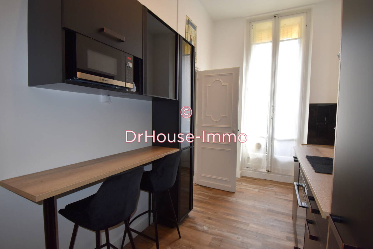 Photo 1 : Location Appartement 3 pièces Marseille 93 m²