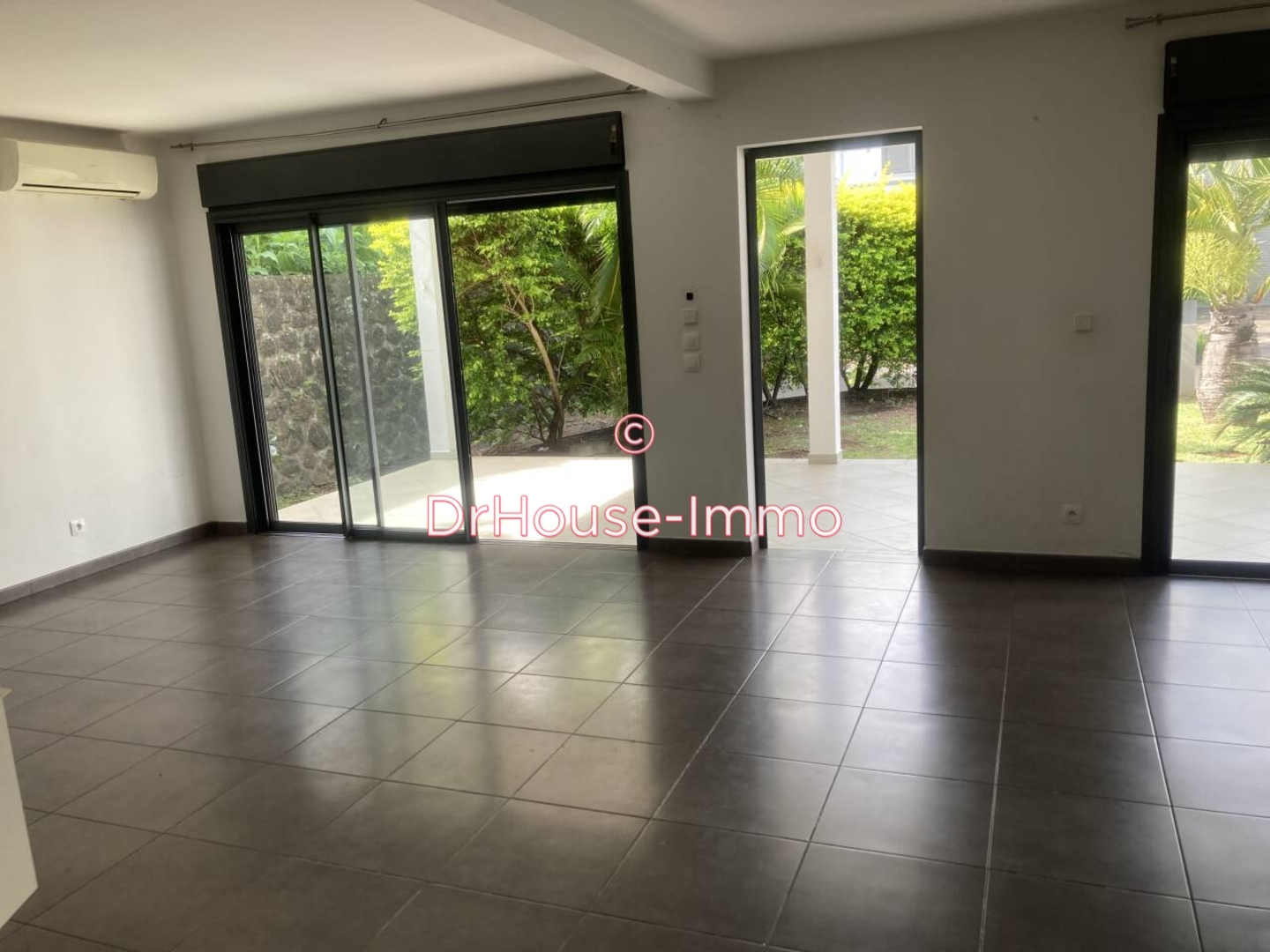 Photo 3 : Location Maison 5 pièces Saint-Joseph 110 m²