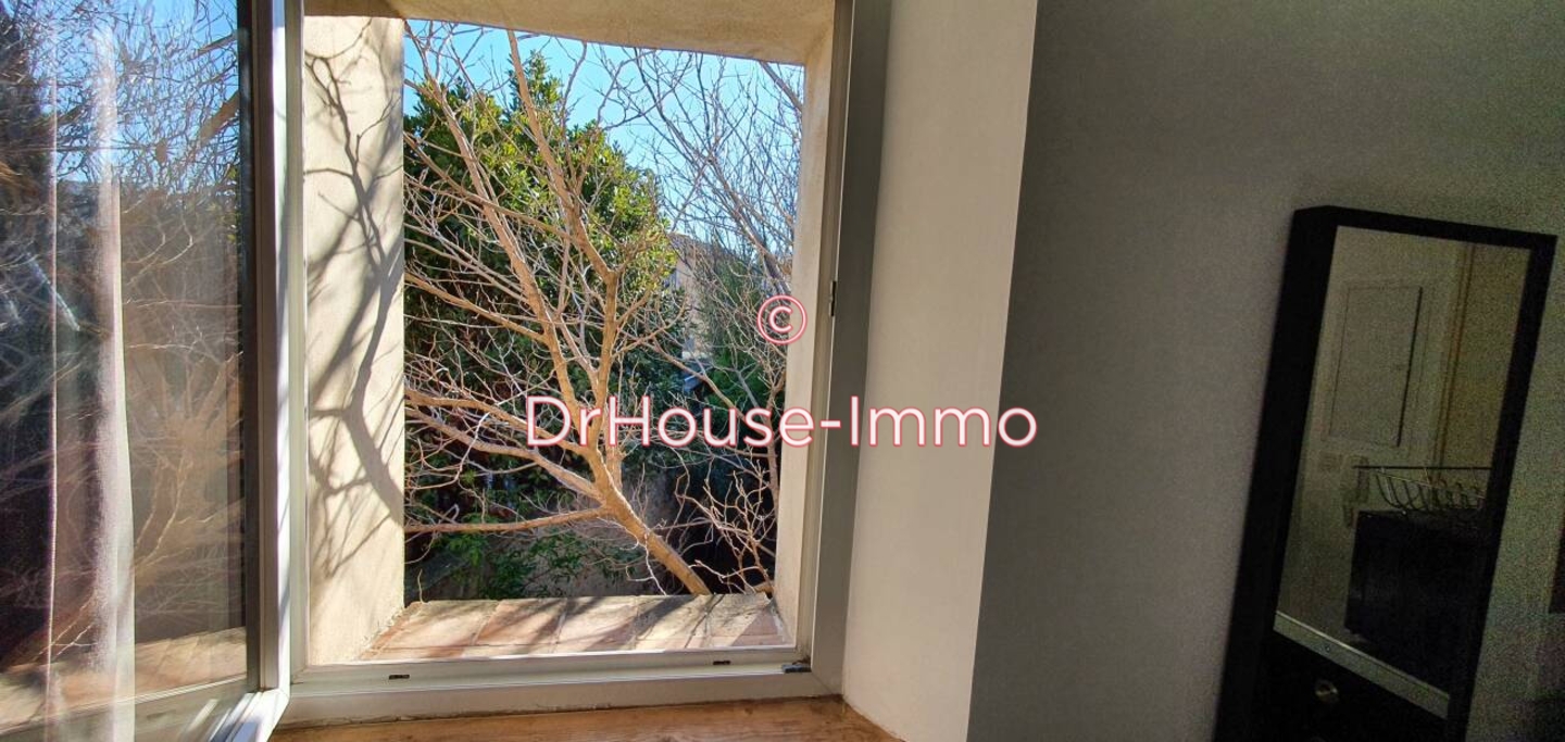 Photo 2 : Location Appartement 1 pièce Marseille 26 m²