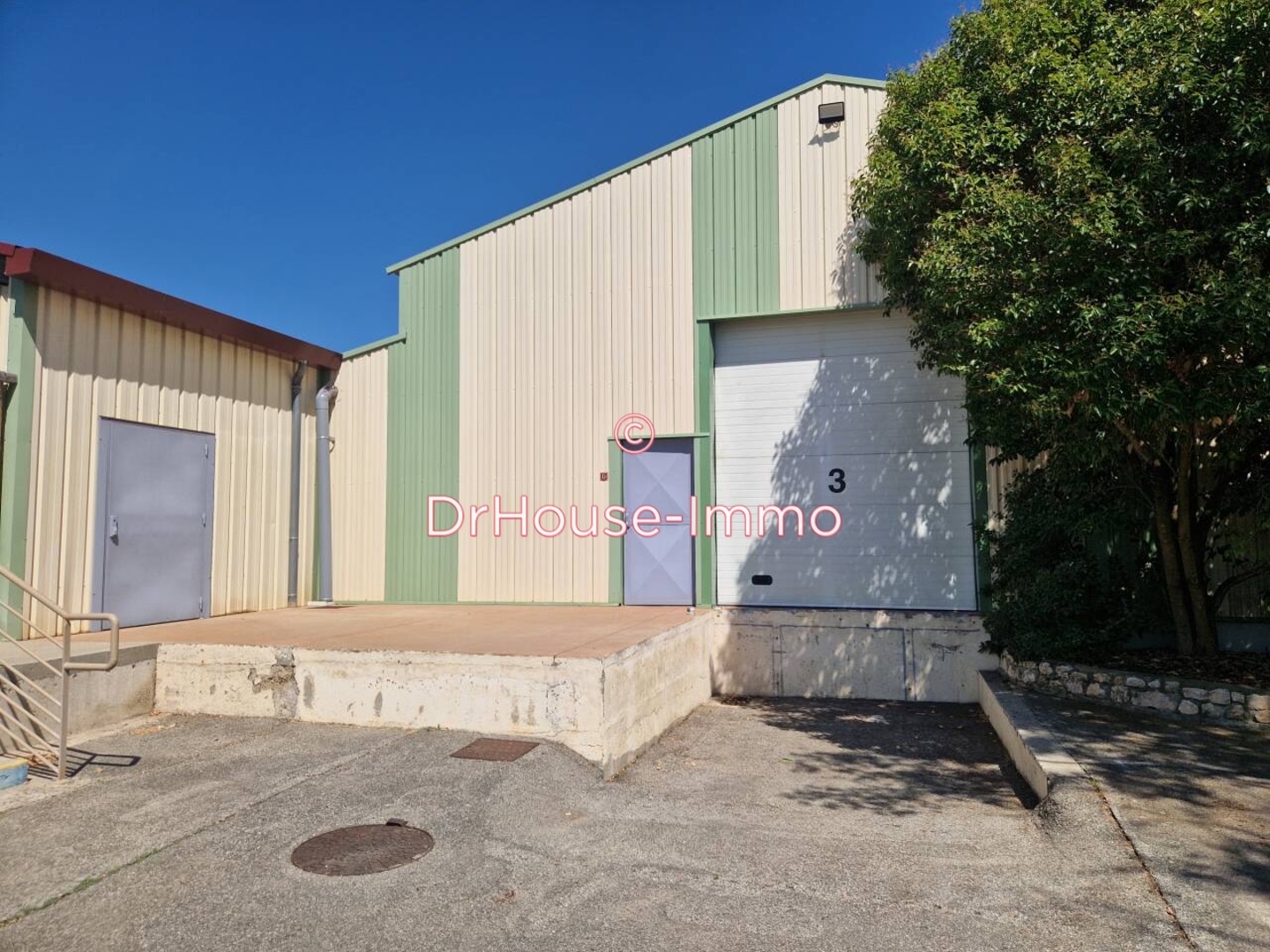 Photo 1 : Location Local d'activités 3 pièces Saint-Paul-lès-Romans 430 m²