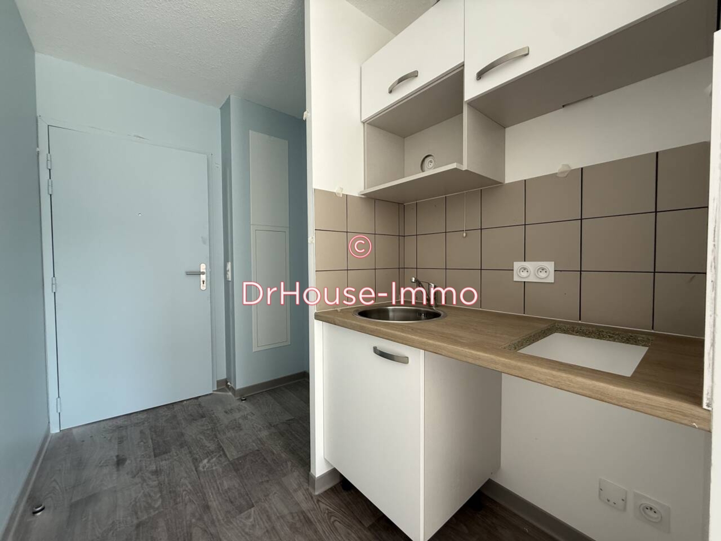 Photo 2 : Location Appartement 1 pièce Franqueville-Saint-Pierre 23 m²