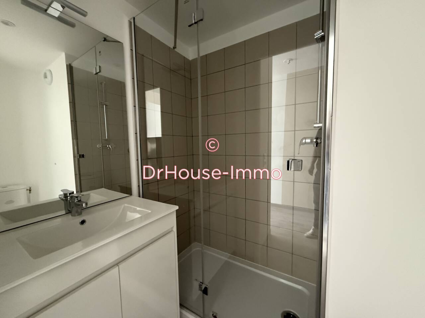 Photo 3 : Location Appartement 1 pièce Franqueville-Saint-Pierre 22 m²